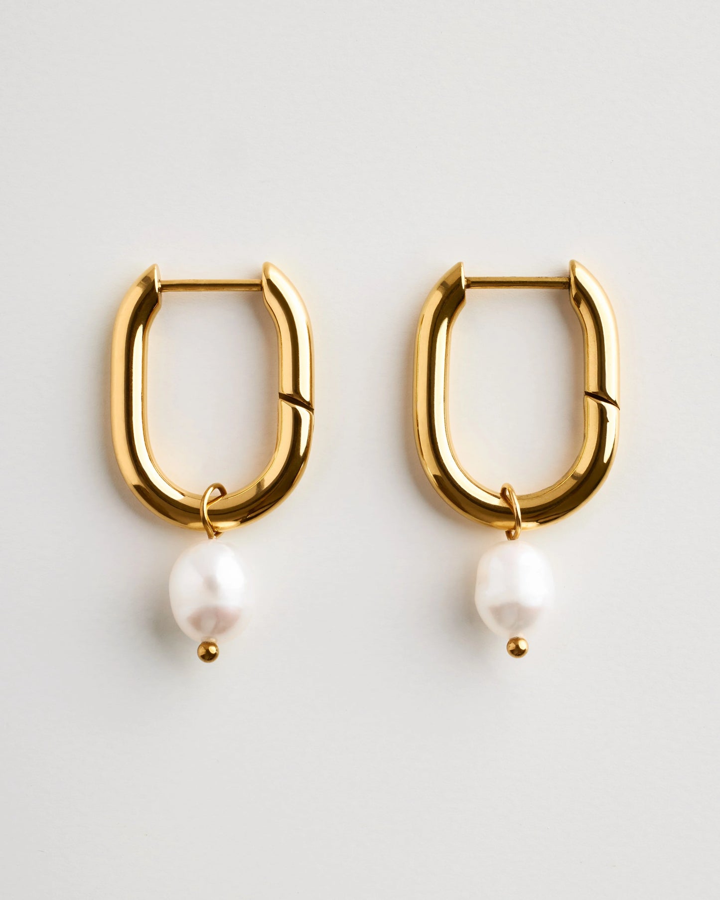 Pendientes Isola